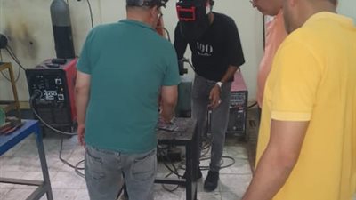 وزير العمل: بدء الإختبارات العملية للمرشحين للعمل بالإمارات