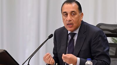 قبول استقالة وزيرة البيئة وتكليف وزيرة التنمية المحلية بمهام عملها مؤقتاً