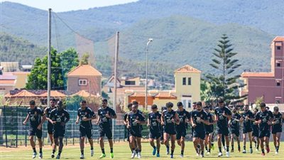 الأهلي يرفع الحمل البدني.. وريبيرو يُحدد برنامج المباريات الودية