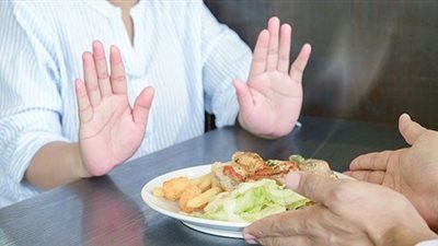 خطوات لخداع العقل تساعد فى تقليل تناول الطعام