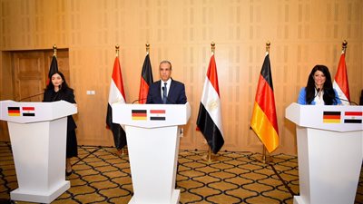 وزير الخارجية يشيد بالعلاقات الثنائية المتميزة بين مصر وألمانيا