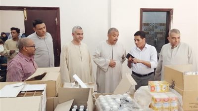 وكيل صحة الأقصر يتفقد أعمال القافلة العلاجية بمركز شباب طفنيس
