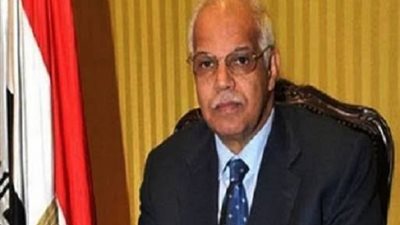 وزير النقل السابق يحصل على جائزة الدولة للرواد