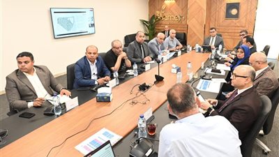 الإسكان تتابع مبيعات مشروعات 6 أكتوبر والقاهرة الجديدة