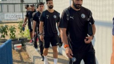بيراميدز يصل لـ استاد إسبانكا أتاتورك لمواجهة تراكتور الايراني