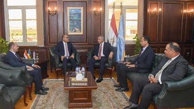 محافظ الإسكندرية يستقبل وزير العمل ويبحثان ملفات التدريب والتشغيل