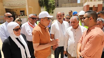 محافظ المنيا يتفقد مشروعات 