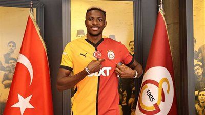 أوسيمين يرفض الهلال السعودى وينضم بشكل نهائى لجالاتا سراى