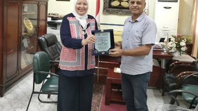 وكيل الوزارة تلتقي مدير أكاديمية المعلمين ببني سويف