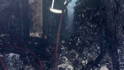 نشوب حريق فى مخزن أدوات صحية بالأزبكية
