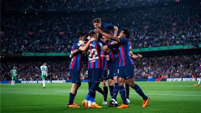 برشلونة يرحب بالتخلص من 4 لاعبين في انتقالات الصيف