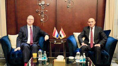 وزير التعليم يبحث مع سفير هولندا تحويل المدارس الزراعية إلى دولية