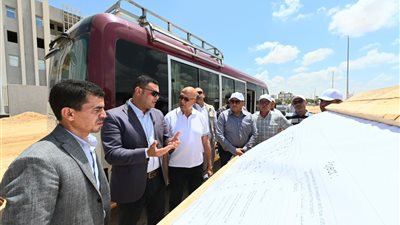 وزير الإسكان يوجه بسرعة إنجاز مرافق مجمع الصناعات ببرج العرب
