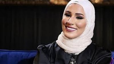 نداء شرارة تحتفل بتخطى عدد متابعيها مليون متابع على 
