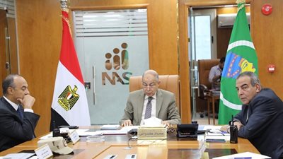 محافظ المنيا يتابع لحظة بلحظة انتخابات الشيوخ وسط استعدادات مكثفة