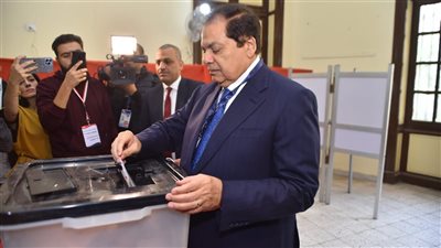 وكيل النواب يدلي بصوته في انتخابات مجلس الشيوخ