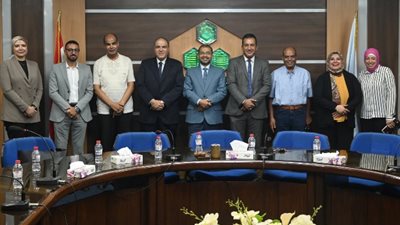 خطوة هامة من جهاز العاشر وجمعية المستثمرين بشأن مستقبل الطلاب.. صور