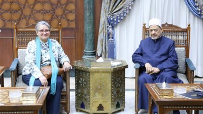 شيخ الأزهر يدعو لثقافة القراءة ونشر كنوز الإصدارات الإسلامية