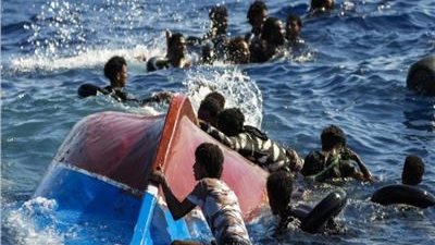مقتل 56 شخصًا إثر غرق سفينة مهاجرين أفارقة قبالة السواحل اليمنية