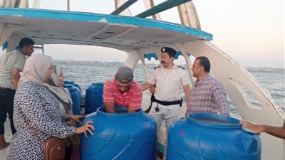 انزال 5 مليون وحدة من يرقات الجمبري فى بحيرة قارون