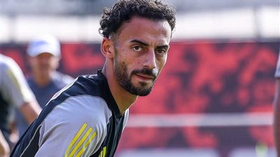 أحمد عبد القادر يتخلف عن مران الأهلي
