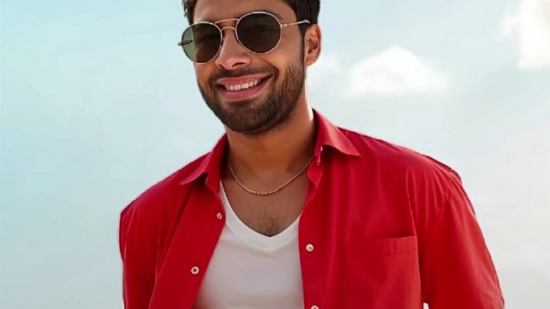 المطرب أحمد جمال