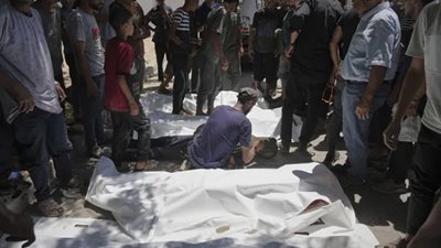 عشرات الشهداء في قصف إسرائيلي جديد علي غزة