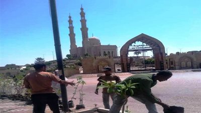إجراءات وقائية لحماية عمال النظافة والمرافق بأسوان من ضربات الشمس