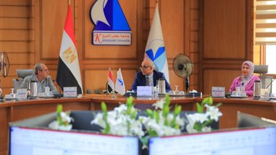 مجلس العمداء بجامعه كفرالشيخ يناقش الاستعدادات للعام الجديد