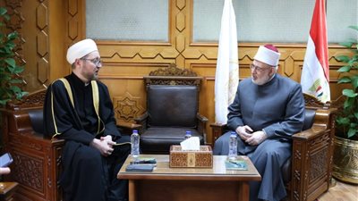 وكيل الأزهر يستقبل مفتي موسكو ويتفقان على تدريب أئمة روسيا