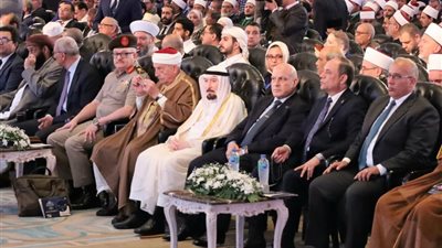 رئيس هيئة النيابة الإدارية يشارك في مؤتمر 