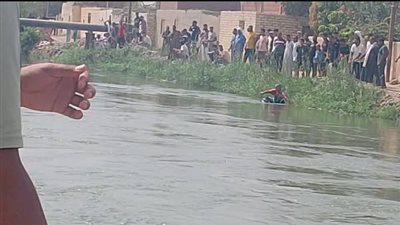 انتشال جثة شاب سقط أثناء عبوره كوبري تحت الإنشاء بالإسماعيلية.صور
