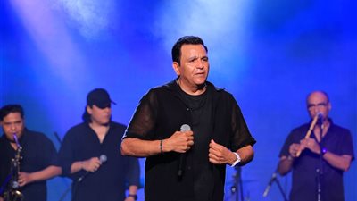 بالصور.. محمد فؤاد يشعل حفل الساحل الشمالي بحضور غير مسبوق
