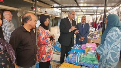 مدير تعليم القليوبية يتفقد الاستعدادات لمعرض 