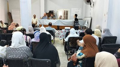 جلسات حوارية للتوعية بنظام البكالوريا بادارات بني سويف التعليمية