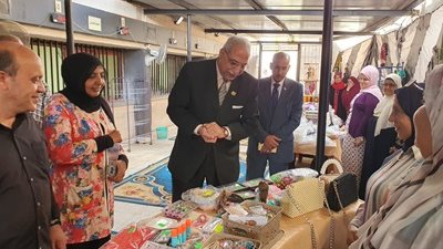 مدير تعليم القليوبية يفتتح معرض المدرسة المنتجة بديوان المديرية