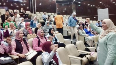 جامعة القناة تدرب مقدمي الرعاية الصحية على لغة الإشارة لخدمةالمرض