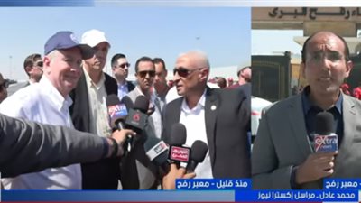 وفد الشيوخ الأمريكي يطلع على التعنت الإسرائيلي أمام شاحنات غزة