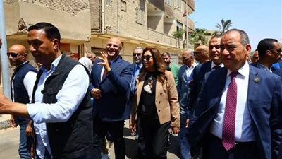وزيرة التنمية المحلية ومحافظ القليوبية يعلنان إزالة 675 ألف طن تراكمات مخلفات
