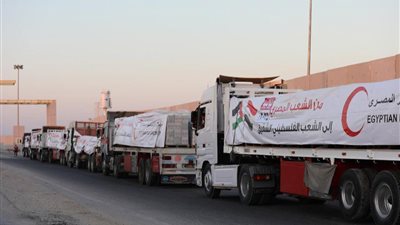 انطلاق قافلة المساعدات الإنسانية الـ27 من مصر إلى قطاع غزة