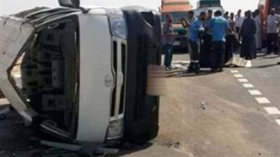 إصابة 6 إثر إنقلاب ميكروباص أعلى الطريق الأوسطي بالجيزة