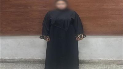 حبس ربة منزل لتعديها على سيدة بشفرة موس
