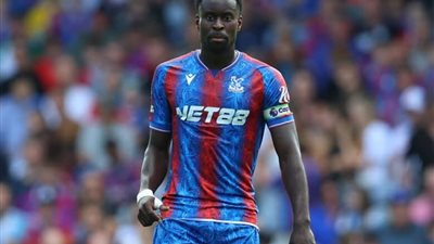 ليفربول يُنهي اتفاقه بشأن التعاقد مع مدافع كريستال بالاس