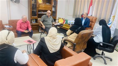 عبد العال يجتمع بإدارة الصيدلة لوضع خطة عمل تطويرالخدمات الدوائية