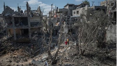 غزة: مقتل صحفي وعشرات الفلسطينيين في قصف إسرائيلي على القطاع