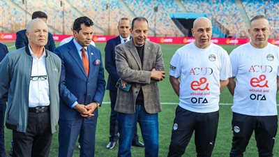 أشرف صبحي يطالب أبو ريدة بإحتواء أزمة الحضري والعميد