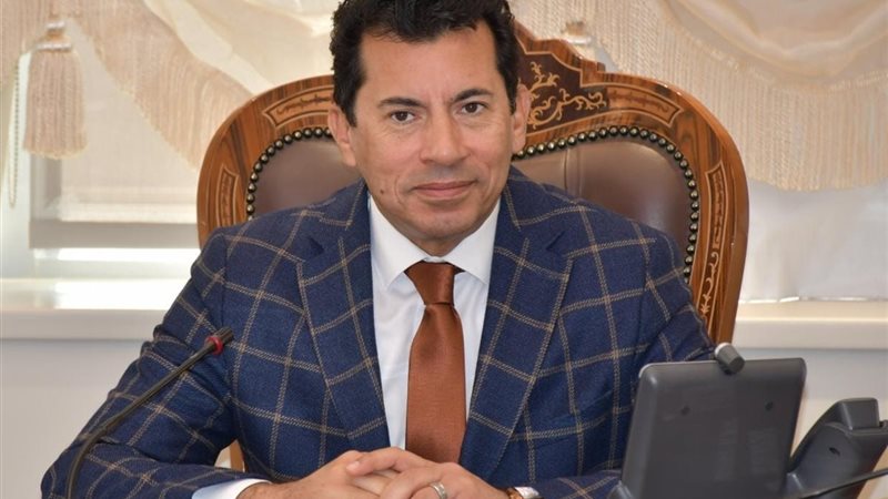 د.أشرف صبحى وزير