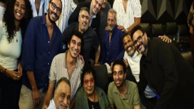 محمد منير يشيد بأسرة فيلم 