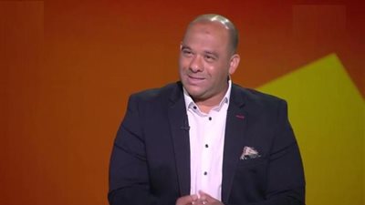 هدف الجهاز الفني الجديد للأهلى ؟ .. وليد صلاح : رد الجميل لنادينا