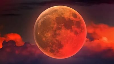 مصر تشهد اليوم خسوفا كليا للقمر يستمر 5 ساعات و27 دقيقة